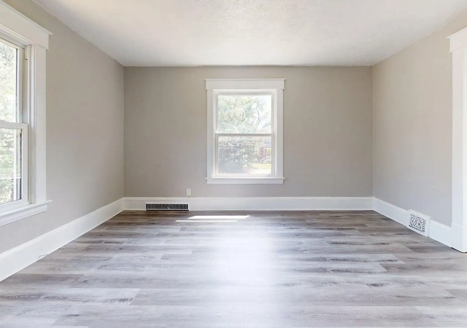 753 Johnston St — Photo 1