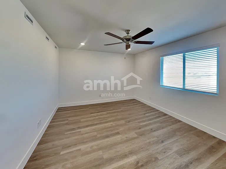 5734 Las Vegas Creek St — Photo 10