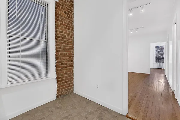 Rented by Cooper & Cooper Real Estate | media 17