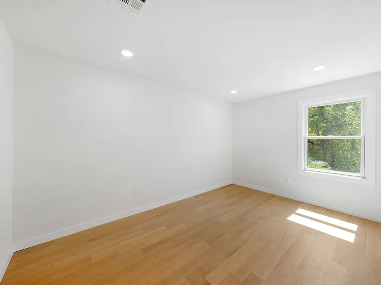 3 Meadow Rd #2 — Photo 6