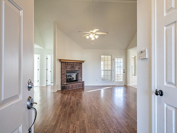 4th image of 11006 E 120th Ct N
