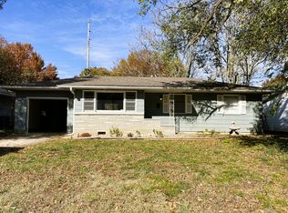 537 E Edgewood St, Springfield, MO 65807