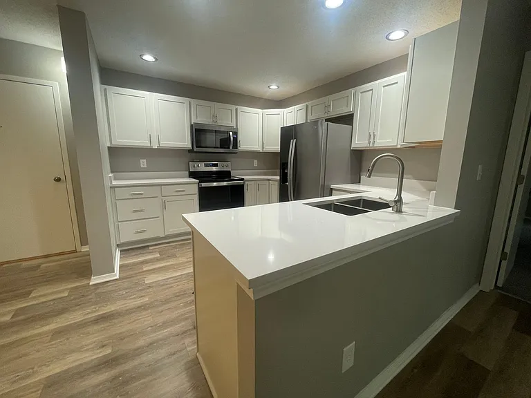 Westgate Residential Suites — Photo 100