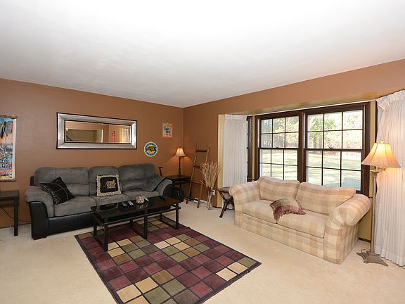 5th image of W275N1870 Cabin Creek Ct