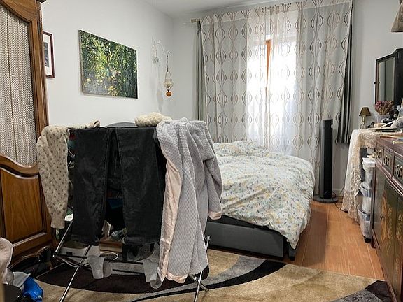 4th image of 25-36 38th St APT 2R