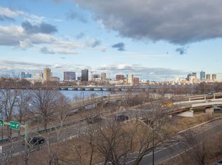 37 Bay State Rd APT 6, Boston, MA 02215