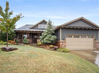 4825 First Light Ln, Edmond, OK 73034