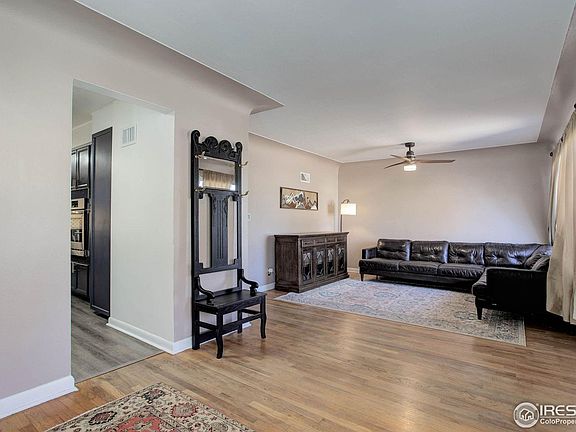 4th image of 900 W 8th St