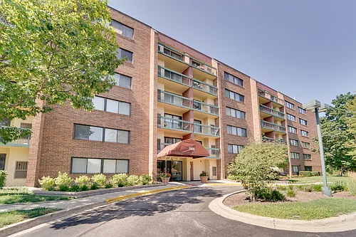 1800 Huntington Blvd #206 Photo 1