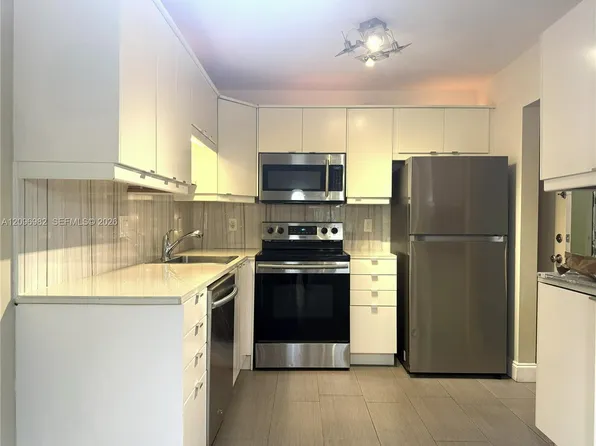 257 S Cypress Rd APT 416, Pompano Beach, FL 33060