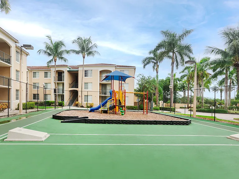 Vista Verde at Coconut Creek — Photo 15