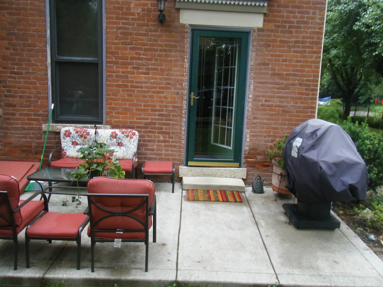 2 bed, 1500 sqft, $2,100 — Photo 2