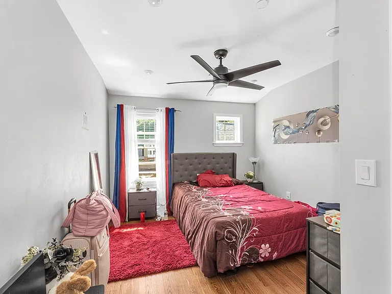 13 Pierce St #2 — Photo 7