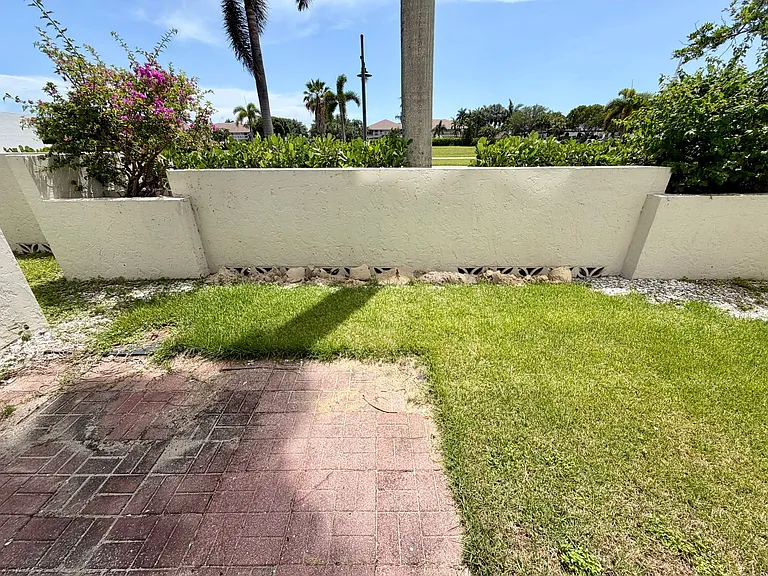 1024 Anglers Cv — Photo 8