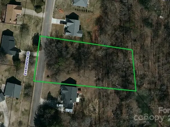 2088 Evergreen Dr, Newton, NC 28658