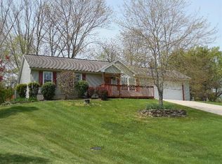 567 Cresthaven Dr, Lawrenceburg, IN 47025