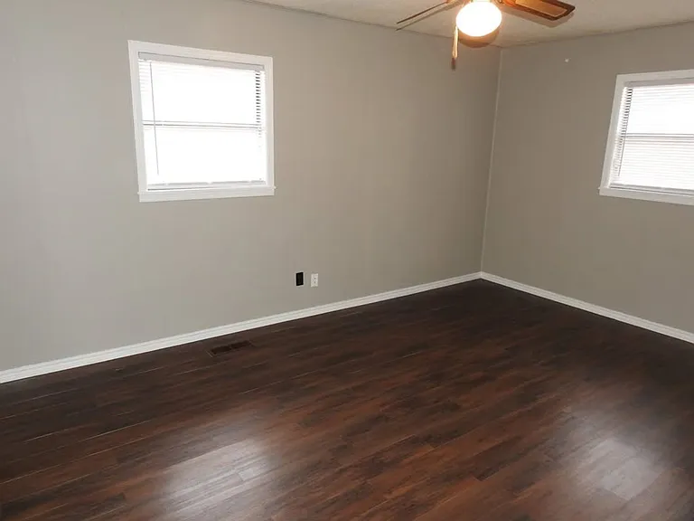 3411 E Heritage Pkwy — Photo 8