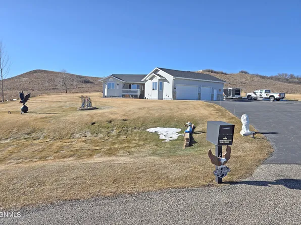 4221 Dream Catcher Pl S, Mandan, ND 58554