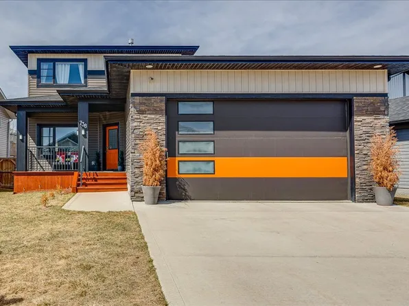 738 Cypress Ln, Red Deer County, AB T4S 0N9