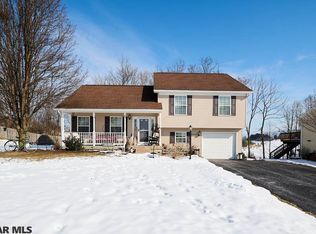 212 Gwenedd Ln, Pleasant Gap, PA 16823