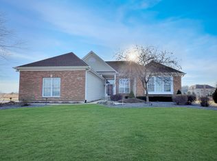 7203 Millburne Ct, Bull Valley, IL 60050