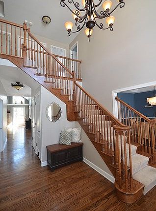 4th image of 393 Pheasant Hill Dr