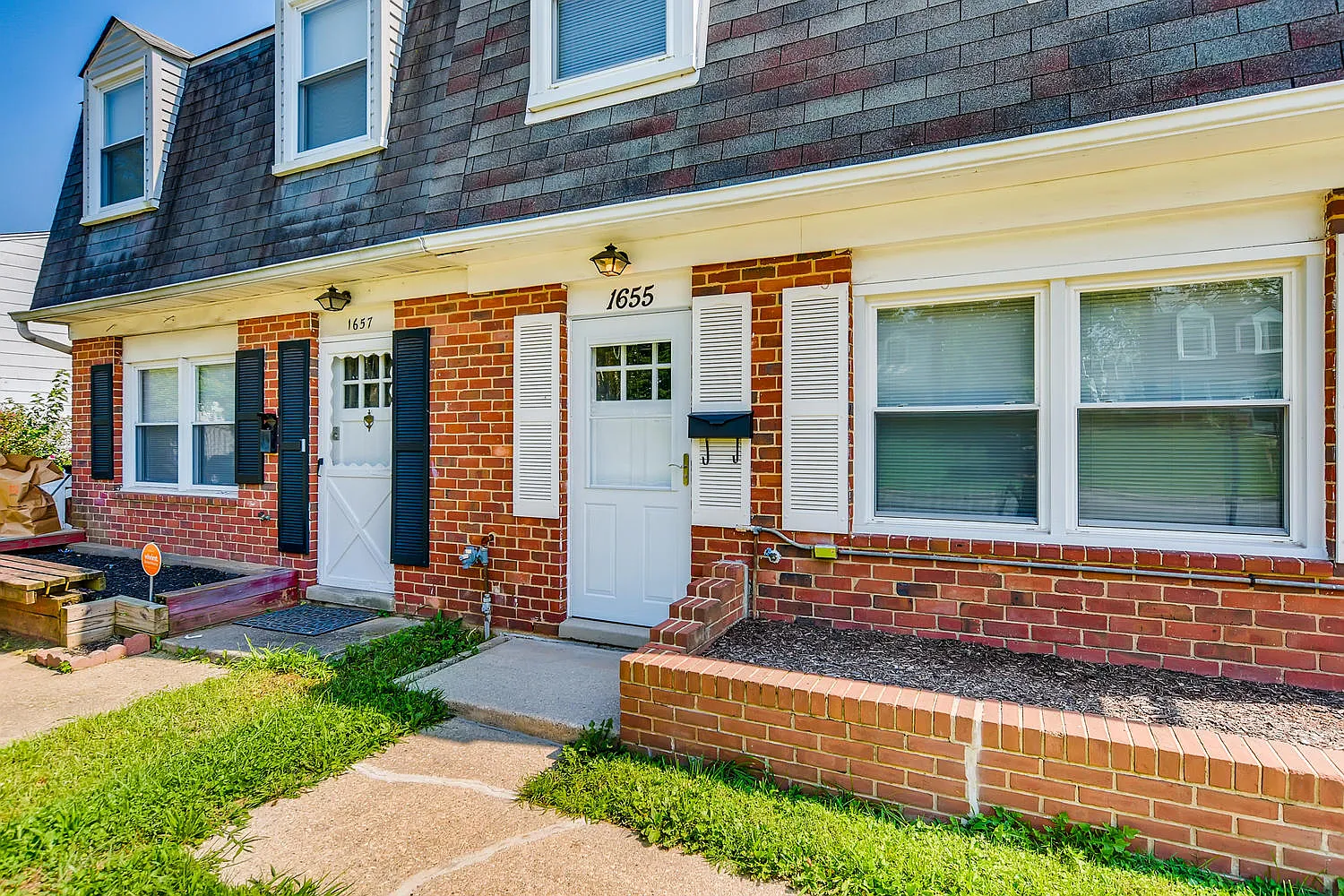 3 bed, 1.5 bath, 1152 sqft, $1,950 — Photo 3