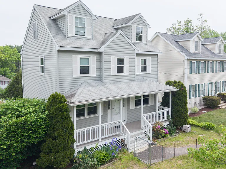 42 Wildcrest Ave — Photo 3