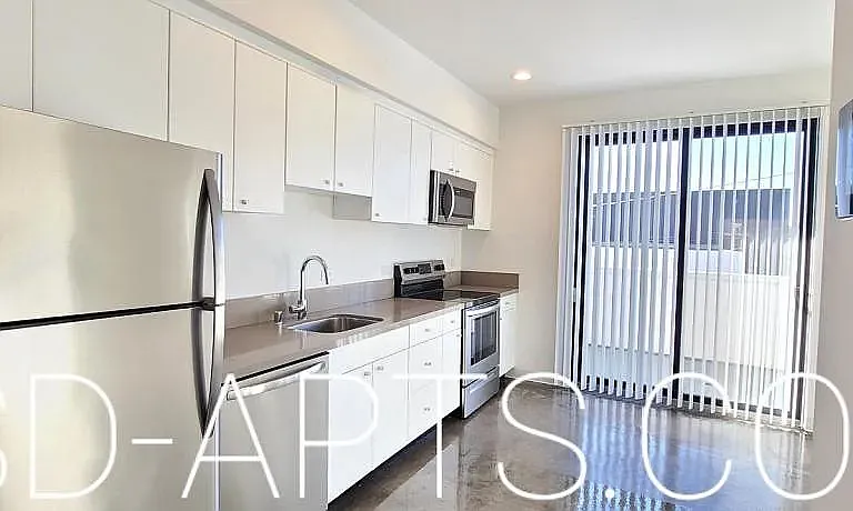 3953 1st Ave #3 — Photo 3