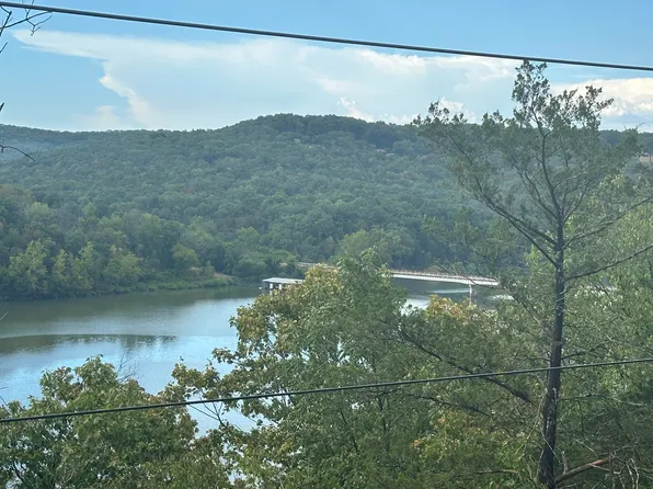 109 Cottage Lane, Cape Fair, MO 65624