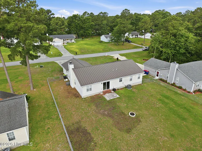 128 Fodder Dr — Photo 31