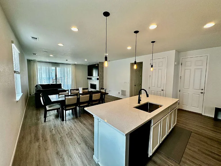 3983 Castle Vista Dr — Photo 11