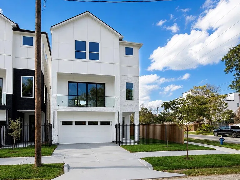 3101 Live Oak St — Photo 1