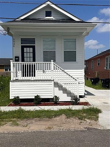1st image of 2430 Deers St