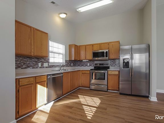 3rd image of 4709 Aldersbrook Dr