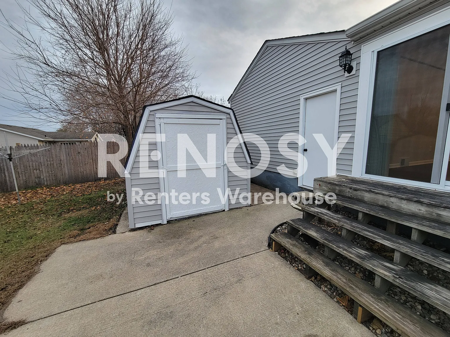 Available September 1st Newly Updated 2 Bdrm 1 1/2 Bath Home In New Ulm — Photo 3