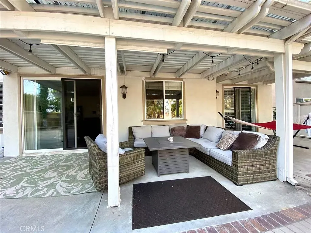 6 bed, 3200 sqft, $7,500 — Photo 4
