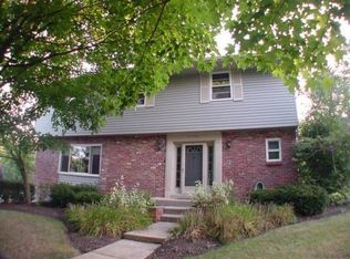 4134 Carriagelite Dr, Cincinnati, OH 45241