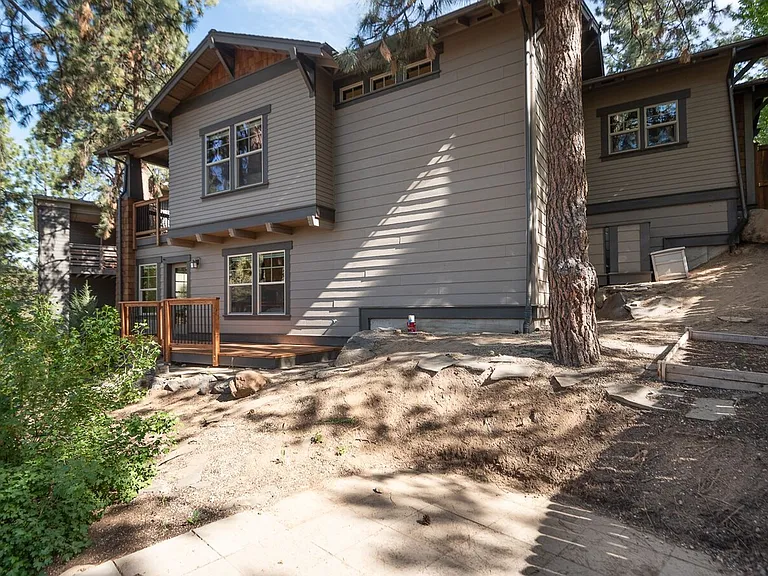 2340 NW Bens Ct — Photo 36