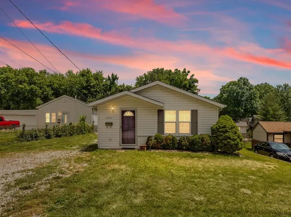 2307 Birch St, Alton, IL 62002