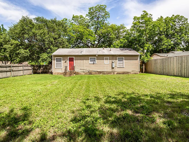 10943 Desdemona Dr — Photo 23