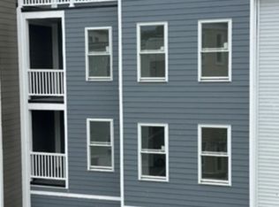 197 Havre St #1, Boston, MA 02128