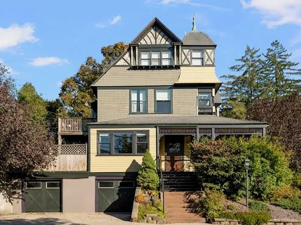 163 Butler Ave APT 2, Providence, RI 02906