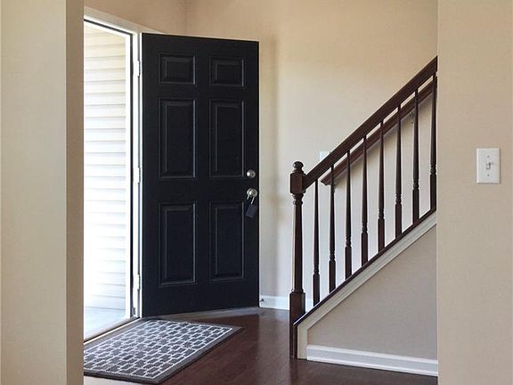 2nd image of 473 Highland Ridge Dr