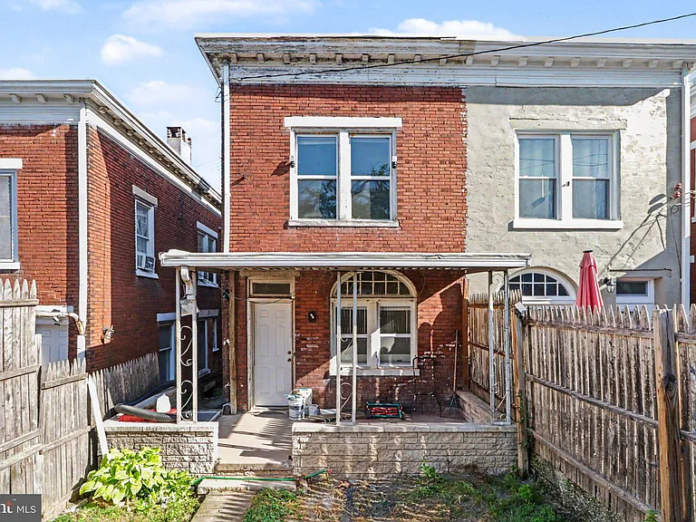 1851 Spencer St — Photo 24