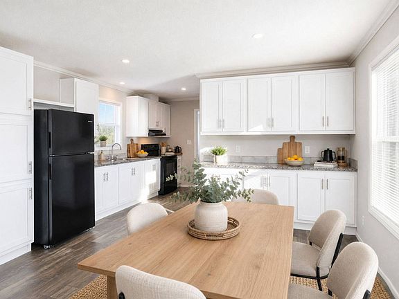 3rd image of 1001 E Macarthur Rd #163