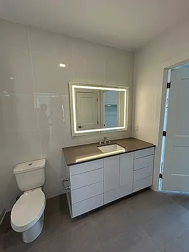 Residences at Sharon Gallery — Photo 130