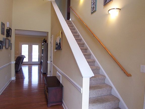 3rd image of 116 Brookview Dr