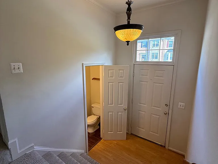 105 W Park Dr — Photo 4