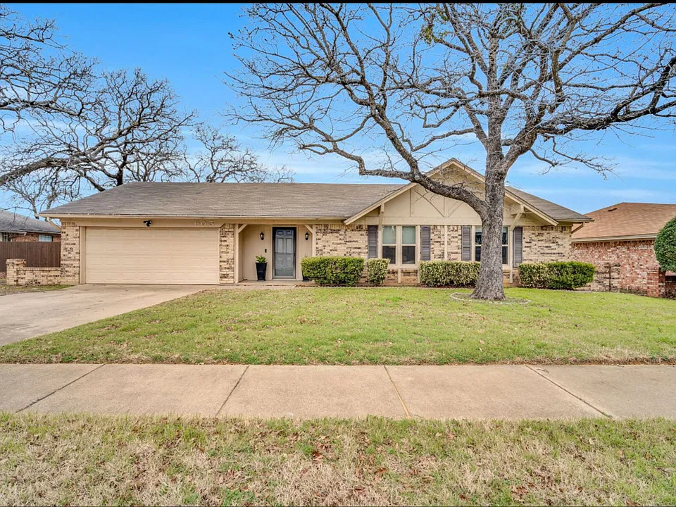 605 Steeplechase Dr